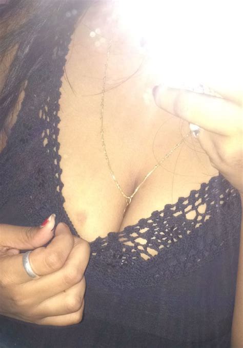 hot desi booby girl goes naughty takes selfie photos fsi blog