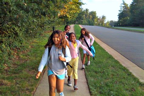 tips   kids walk  school safely  honor  walk  school day