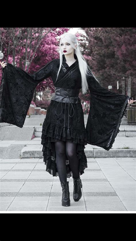 Pin By Spiro Sousanis On Anastasia Fashion Dark Fashion Gothic Fashion