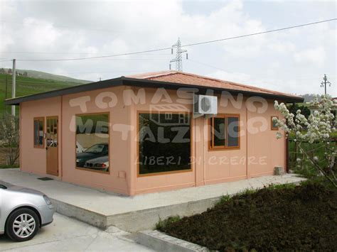 Produzione di moduli prefabbricati componibili e strutture su misura, ideali per edifici modulari di natura temporanea o fissa. Moduli abitativi - Prefabbricati di qualitÃ ! - Metalzinco