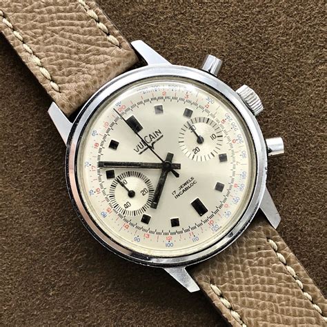 vintage vulcain  chronograph valjoux  manual wind large size awadwatches