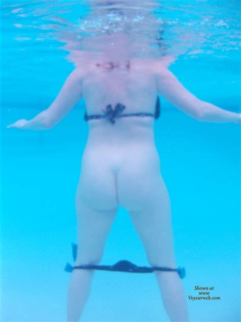 bottomless girl lisajane in the community pool may 2012 voyeur web