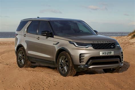 land rover discovery  efficiency  tech updates   parkers