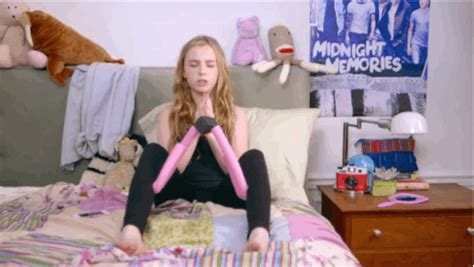 a period obsessed tween gets the most awkward first moon