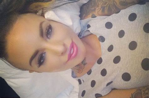 christy mack is offering a blow job 30 pics