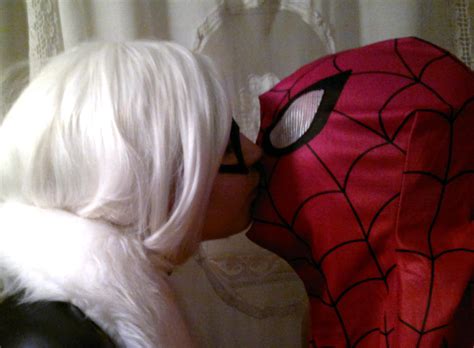 Black Cat And Spiderman Kiss By Luaili On Deviantart