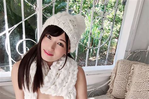 japanese tourists bid £900 for overnight stay in hot spring with famous porn star world news