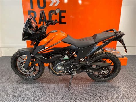 ktm  adventure  cm  oulu moottoripyoerae nettimoto