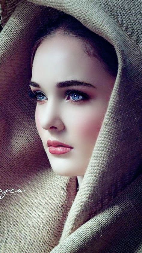 Beautiful Arab Women Most Beautiful Eyes Beautiful Redhead Beautiful