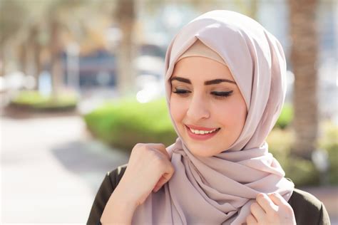 Tren Gaya Hijab 2023 Yang Bisa Kamu Adopsi Serta 10 Rekomendasi Hijab