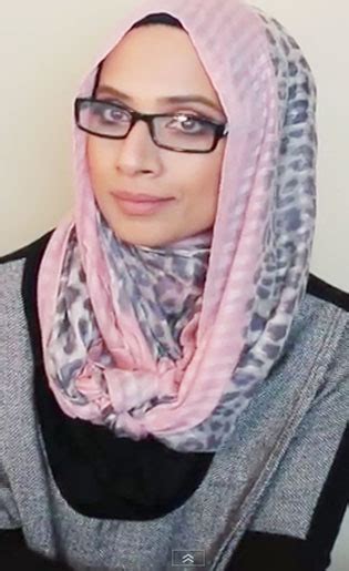 5 tips memakai jilbab untuk yang berkacamata