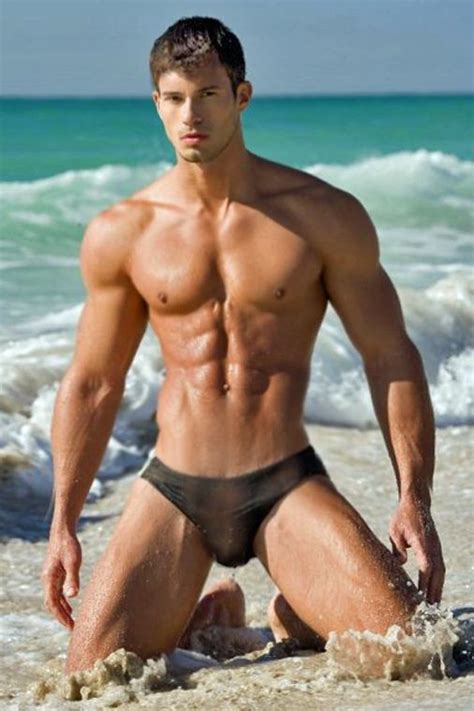 pin uživatele jan neub na nástěnce beach swimm water krásní muži bikini a slipy