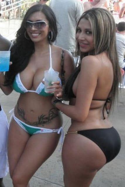 latin girls in bikinis two thick girls in bikinis