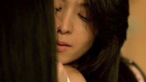 thai lesbian kiss and bumping noses จูบเลสเบี้ยน youtube