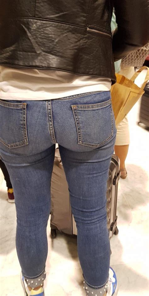 teen in jeans sexy candid girls