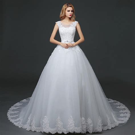 2017 beautiful sex princess dress spring summer long white vintage lace cathedral royal train