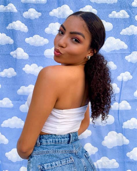 Any Gabrielly On Instagram “cloud 9 Bout To Go Up 🤍 ” Instagram