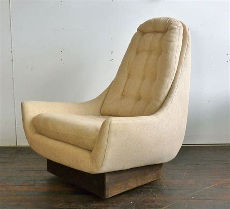 high  swivel lounge chair image