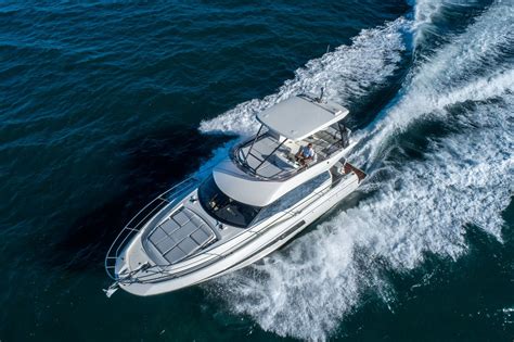 yacht prestige  flybridge luxury boats yacht