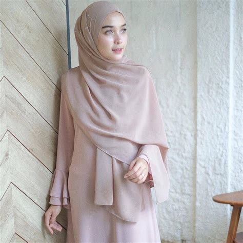 Tutorial Hijab Pashmina Tanpa Peniti