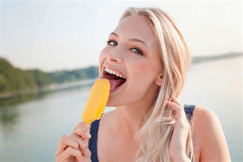 Licking Popsicle Treat R Lpt