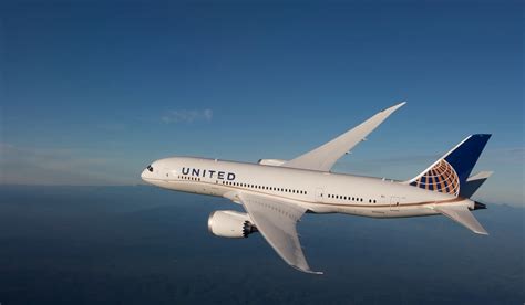 united airlines boeing   dreamliner inflight aeronefnet