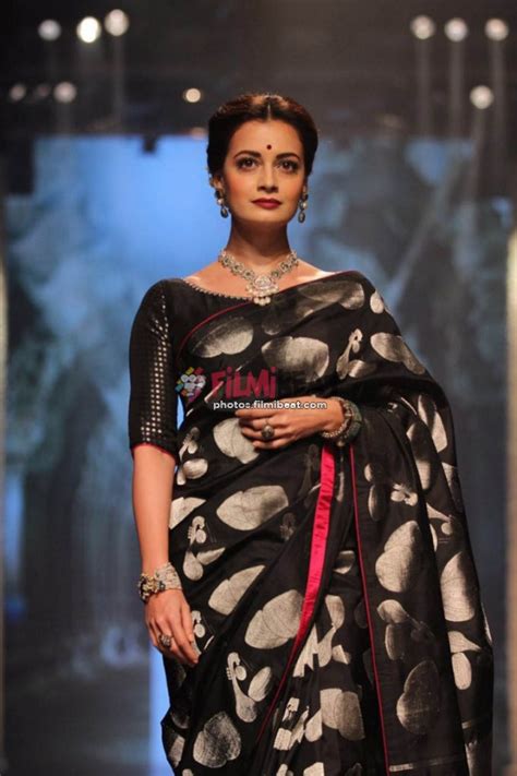 Dia Mirza Looks Breathtaking In A Saree At Lakme Fashion Week 2016