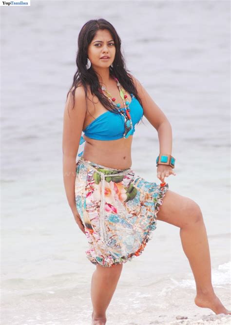 Bindu Madhavii Hottest Photos And Sexy Navel Pictures