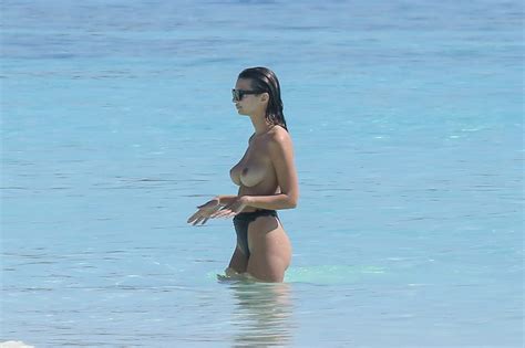 emily ratajkowski topless on the beach in cancun mexico 30 celebrity