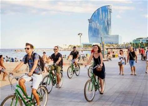 panoramische barcelona fietstocht fantastisch uitzicht vanaf montjuic unieke ervaring