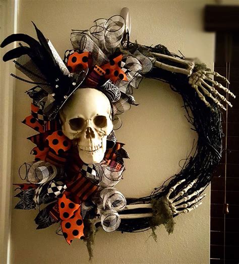 awesome homemade wreaths  inspire  creative side  halloween