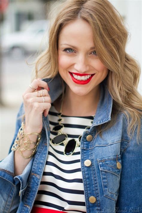 9 blonde bloggers we wish we could be bffs with