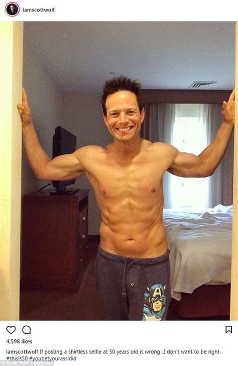 scott wolf 50 of party of five shows off insane six pack abs as he