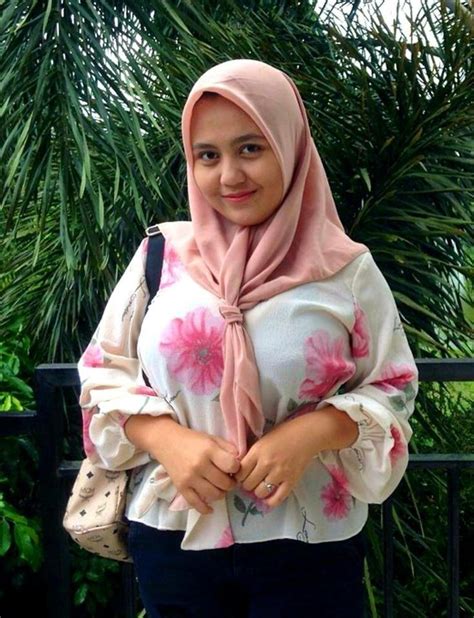 100 Cewek Wanita Berhijab Cantik Idaman Para Mertua Blogkeurus