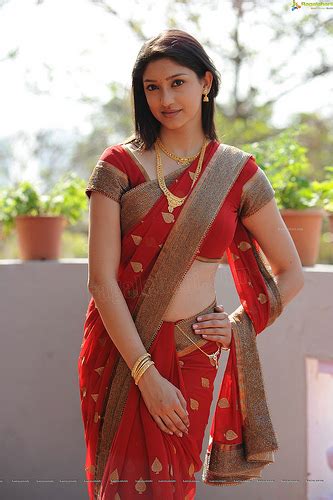 actress tanvi vyas hot saree side view navel photos actress now blogspot