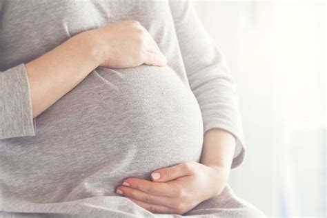 apakah wanita hamil bisa berpuasa berikut penjelasan  dokter spesialis kandungan