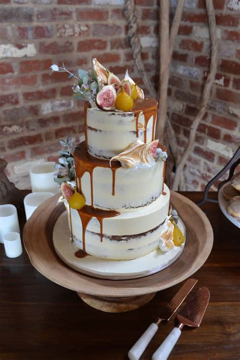 modern rustic wedding cake  caramel drip noubacomau modern