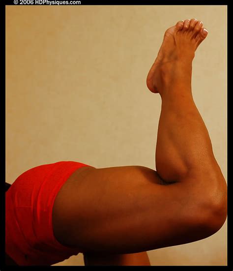 Female Bodybuilder Feet The Pose 001 Pr0n 11 Pics