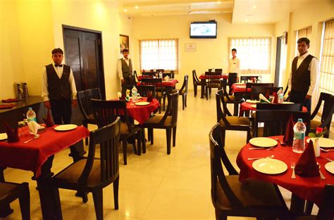restaurant hotel fairway amritsar