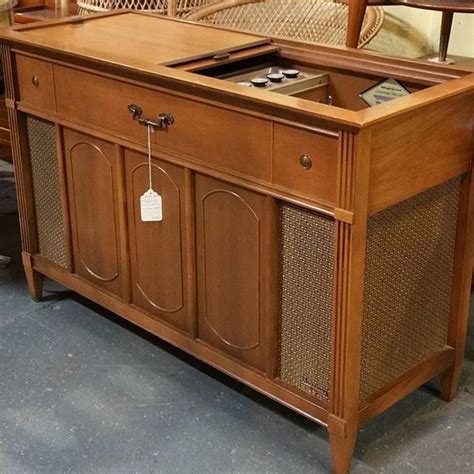 mid century stereo console  working order radio turntable