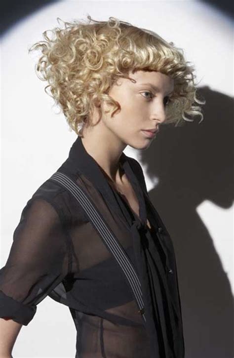 20 Beautiful Short Curly Hairstyles
