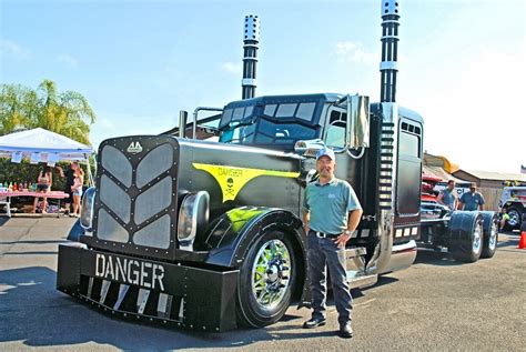 custom big rigs   chrome shop custom truck show part