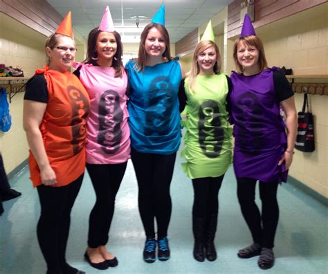 cute group costumes elementary teachers dressed  crayons halloween costumes  work