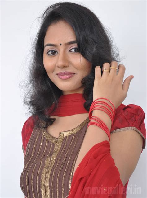 Tamil Actress Dhiyana Photos Dhiyana Stills Dhiyana