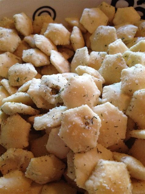 craving comfort   oyster cracker snack mix