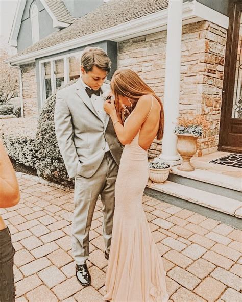 Pin By 𝓪𝓿𝓮𝓻𝔂 𝓰𝓻𝓪𝓬𝓮 ♡ On Lovass Prom Couples Prom