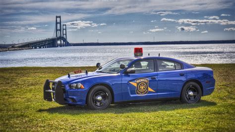 michigan state police  tight race    cruiser content
