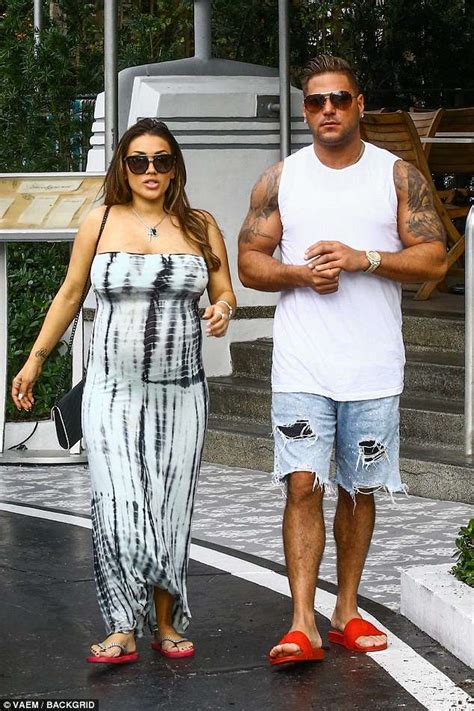 ronnie ortiz magro apologizes after shocking domestic dispute with girlfriend on instagram live