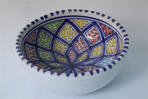 bol en ceramique artisanale  motifs graphiques multicolores  ayshek