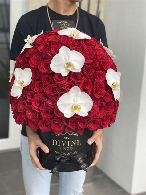 200 Roses With Orchids My Divine Decors Flower Boutique Flower